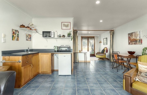 Kaikoura Apartamento | Estudio con vistas a la montaña y al mar.