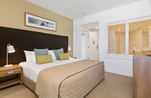 Northern Rivers Apartamento | Studio Apartment with Partial Ocean View + WIFI