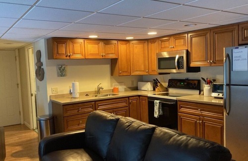 Hampton Apartamento | Studio Apt, 4 minute walk from Beach