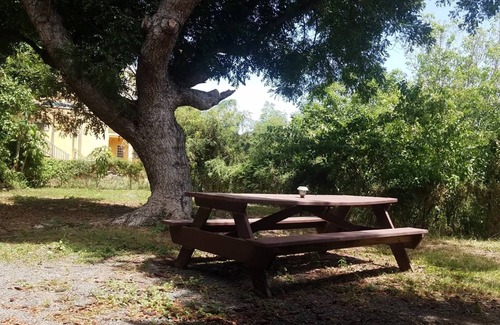 Orange Grove Apartamento | Reclusión cruciana