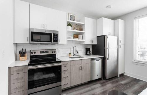 Cole-Noble District Apartamento | Studio Apt in the Center of Downtown by Cozysuites