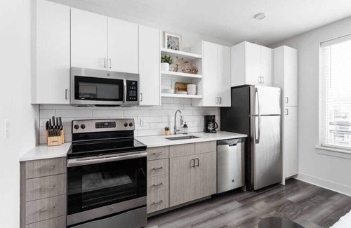 Cole-Noble District Apartamento | Studio Apt in the Center of Downtown by Cozysuites
