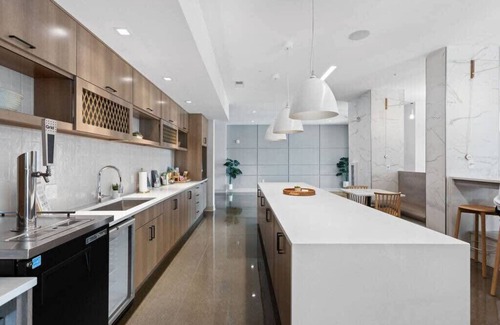 Cole-Noble District Apartamento | Studio Apt in the Center of Downtown by Cozysuites