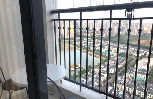 Tu Liem Apartamento | Studio Apt In Vinhomes Green Bay, Quick To Airport, Near Marriott Hotel