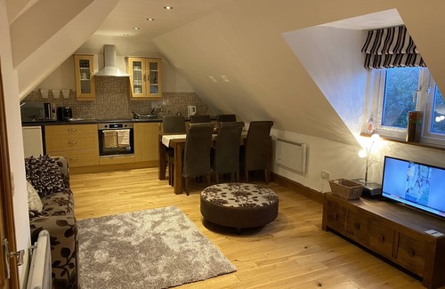 Whitstable Apartamento | Studio apt, parking, close walk to beach and town.