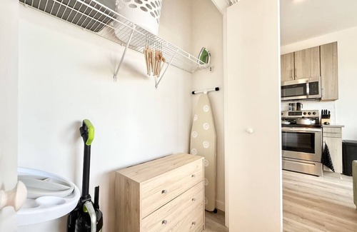 Poplar Apartamento | Studio Apt with City View, Rooftop and Gym