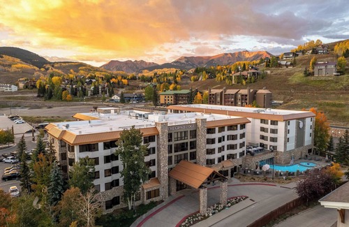 Crested Butte Condominio | Studio at Grand Lodge, Hot Tub, Pool, Pet Friendly