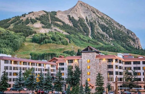 Crested Butte Condominio | Studio at Grand Lodge, Hot Tub, Pool, Pet Friendly