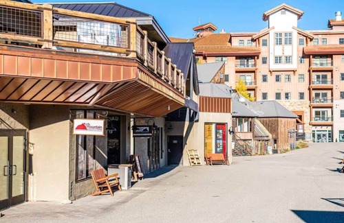 Crested Butte Condominio | Studio at Grand Lodge, Hot Tub, Pool, Pet Friendly
