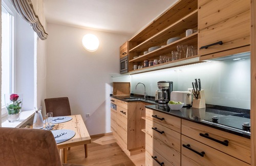 Oberndorf in Tirol Apartamento | El paraíso cerca de Kitzbühel - Apartamento Alpenröslein en el jardín del hotel Rosenhof