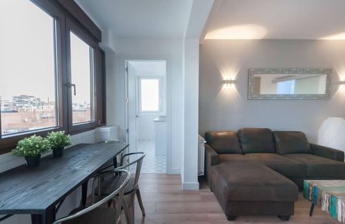 Entrevias Apartamento | **** Studio AtochaPlanetario WiFi A/C ****