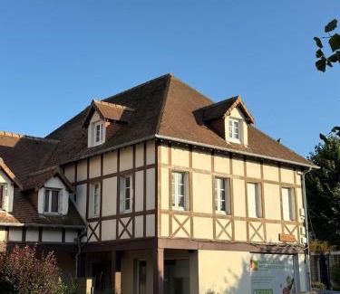 Dives-sur-Mer Apartamento | Studio au cœur du village d'arts