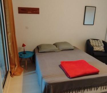 Saint-Denis Apartamento | Studio au calme