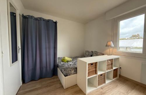 Boulogne-Centre Apartamento | Studio autonomie et confort - Centre ville Boulogne Sur Mer - Baignoire et lave linge