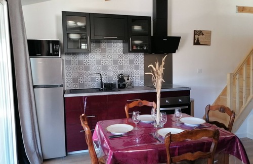 Ribaute-les-Tavernes Apartamento | Studio Avec Terrasse et Piscine