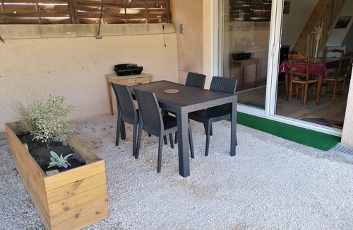 Ribaute-les-Tavernes Apartamento | Studio Avec Terrasse et Piscine
