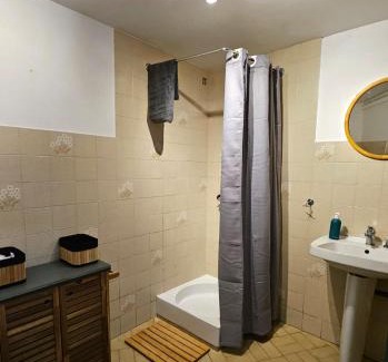 Sainte-Croix-du-Verdon Apartamento | Studio avec terrasse et jolie vue sur le lac