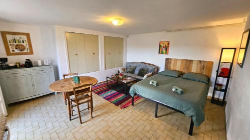 Sainte-Croix-du-Verdon Apartamento | Studio avec terrasse et jolie vue sur le lac