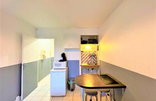 Melun Apartamento | Studio Avec Balcon Proche Gare
