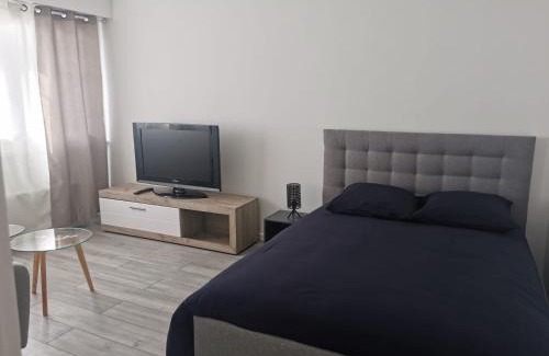 Annemasse Apartamento | Studio avec cuisine séparée tout proche de la gare