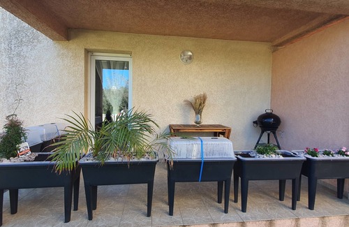 Santa-Maria-Poggio Apartamento | Studio Avec Balnéo à 500m de la Plage