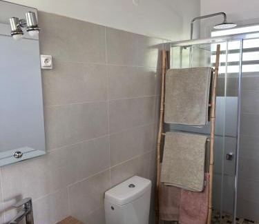 Sainte-Anne Apartamento | Studio avec piscine, à 3 minutes à pied des plages