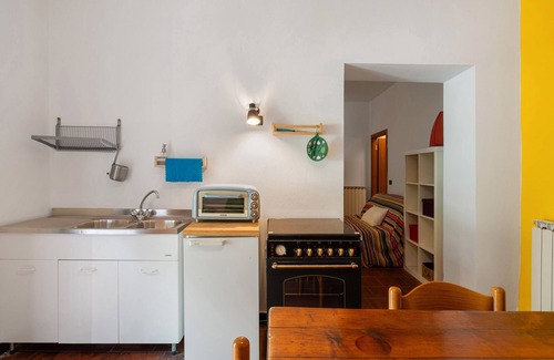 Castiglione Chiavarese Apartamento | Estudio 'Bilocale' con vistas al mar y jardín compartido
