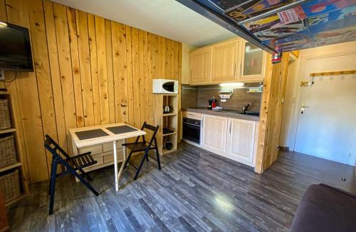 Saint-Etienne-de-Tinee Apartamento | Studio balcon vue Alpes pistes de ski à 5 min