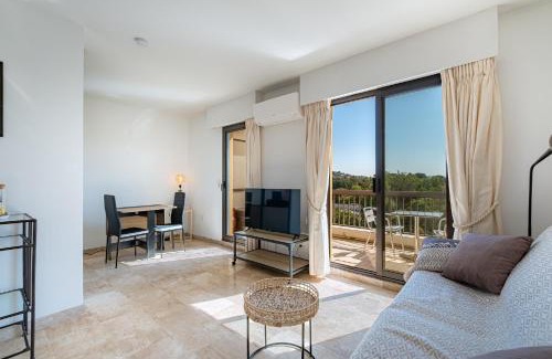 Mandelieu-La-Napoule Apartamento | Studio BELLE VUE - Axelle Loc'Appart
