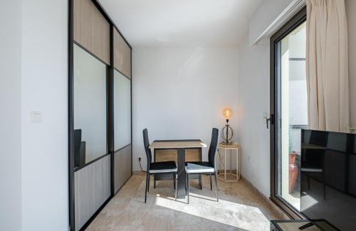 Mandelieu-La-Napoule Apartamento | Studio BELLE VUE - Axelle Loc'Appart