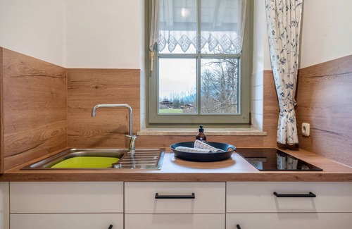 Oberaudorf Apartamento | Estudio 'Brünnstein-Zimmer 40' con vistas a la montaña, jardín compartido y Wi-Fi