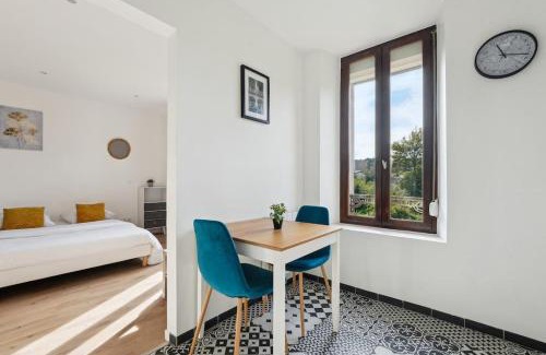 Charleville-Mezieres Apartamento | Studio budget avec parking