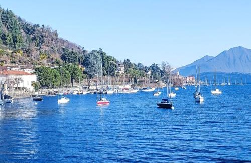 Lesa Apartamento | Studio By the lake by Interhome