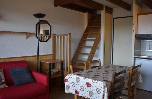 Font-Romeu-Odeillo-Via Apartamento | Studio cabine mezzanine avec box voiture et parking, ascenseur panoramique - FR-1-580-26