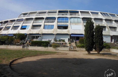 Montpellier Apartamento | Studio cabin .sleeps 4. PORT VIEW.