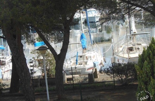 Montpellier Apartamento | Studio cabin .sleeps 4. PORT VIEW.