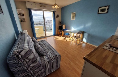 Arzon Apartamento | Studio Cabin sleeps 3 Crouesty port view