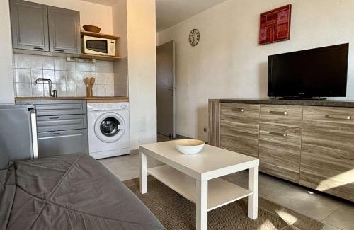 Argeles Plage Apartamento | Studio cabine à 400m de la mer avec piscines, parking privé et loggia - Argelès-sur-Mer - FR-1-225-768