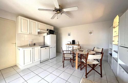 Cavaliere Apartamento | Studio/Cabine à 80m de la plage avec Terrasse, Jardinet et Garage - Cavalaire - FR-1-226B-140