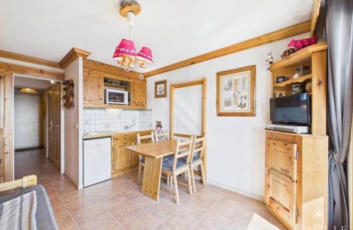 La Rosiere Apartamento | Studio cabine 4/5 pers avec parking, au pied des pistes de la Rosière - FR-1-398-658