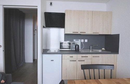 Piau Engaly Apartamento | Studio cabine 4/5 pers, balcon expo sud, TV, cuisine équipée, casier à ski - FR-1-457-175