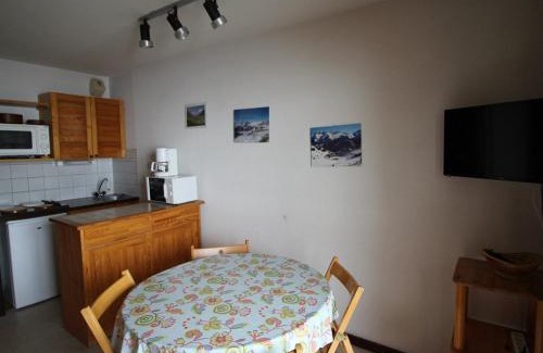 Auris Apartamento | Studio cabine 4 pers, à 400m des pistes - Auris en Oisans - FR-1-297-52