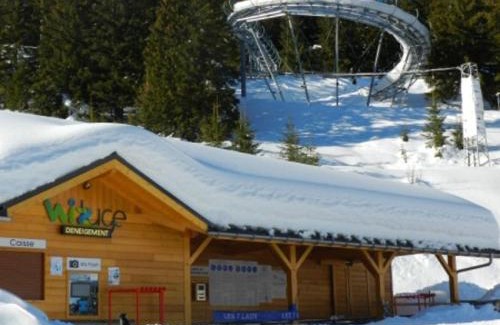 Le Pleynet Apartamento | Studio cabine 4 pers. au pied des pistes avec balcon - FR-1-557A-38