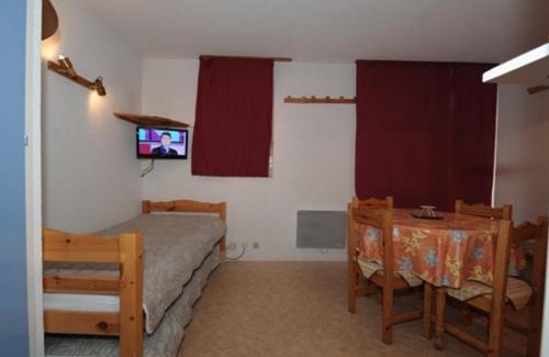 Les Bruyeres Apartamento | Studio cabine 4 pers Les Menuires - Balcon sud, ski aux pieds, proche commerces et ESF - FR-1-178-41