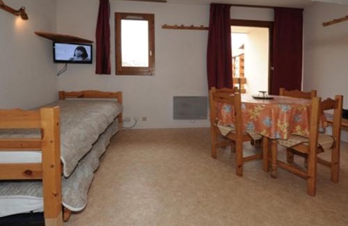 Les Bruyeres Apartamento | Studio cabine 4 pers Les Menuires - Balcon sud, ski aux pieds, proche commerces et ESF - FR-1-178-41