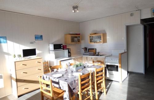 Piau Engaly Apartamento | Studio cabine 6 pers. avec balcon exposition Sud, salon avec LCD et DVD, cuisine équipée, casier à ski - FR-1-457-196