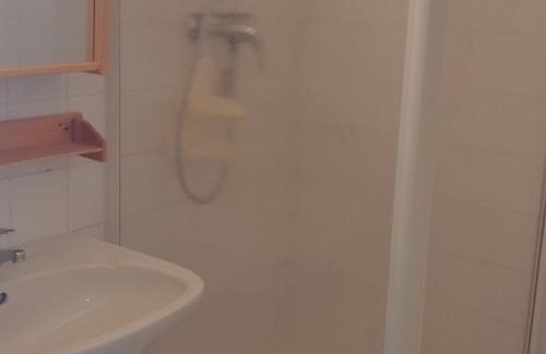 Prapoutel Apartamento | Studio Cabine au Calme, Proche des Pistes et du Centre, Balcon, TV - FR-1-771-68