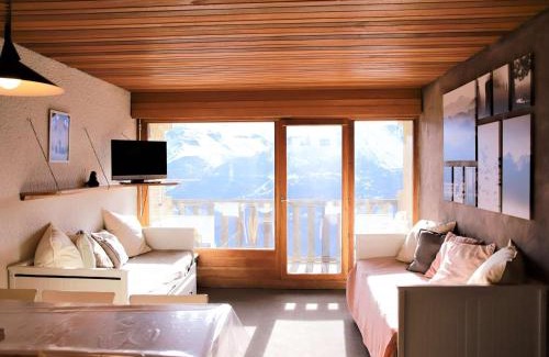 Auris Apartamento | Studio cabine au pied des pistes avec balcon et ascenseur à Auris en Oisans - FR-1-297-154