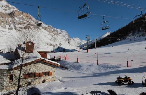 Val-d'Isere Apartamento | Studio cabine au pied des pistes, idéal pour 4 personnes, proche village enfants, parking inclus - FR-1-694-66