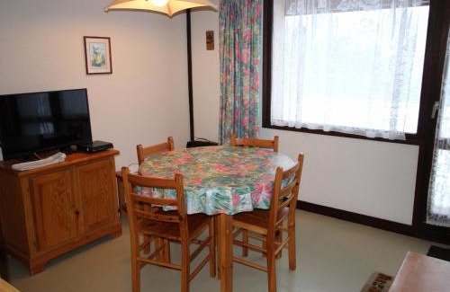 Chamrousse Apartamento | Studio cabine avec jardin, 24m², Chamrousse 1650, idéal pour famille, équipements complets - FR-1-340-265